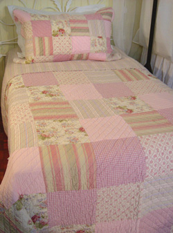 Phillipa Pink Quilt